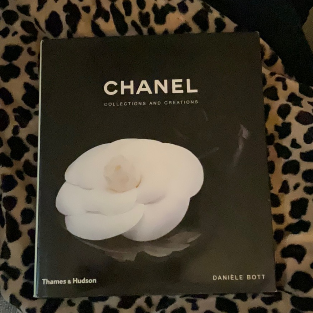 CHANEL. Hardcover Collections and Creations Hardcover - Illustrated, - Picture 14 of 16